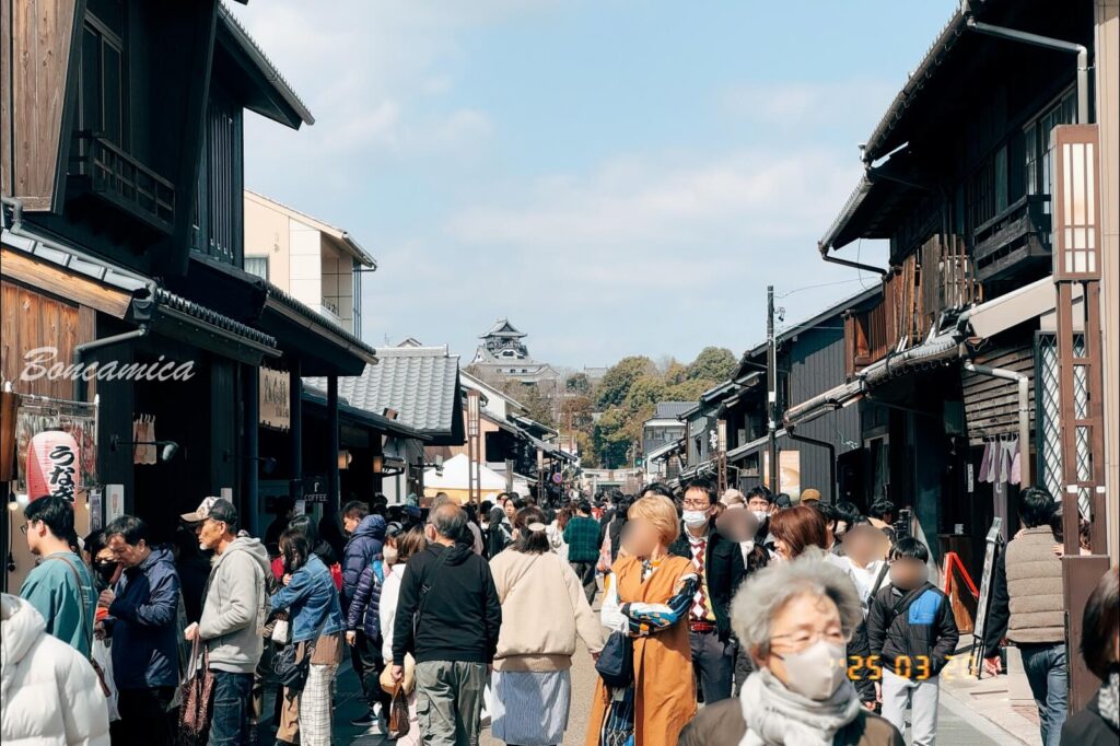 犬山城下町商店街人潮