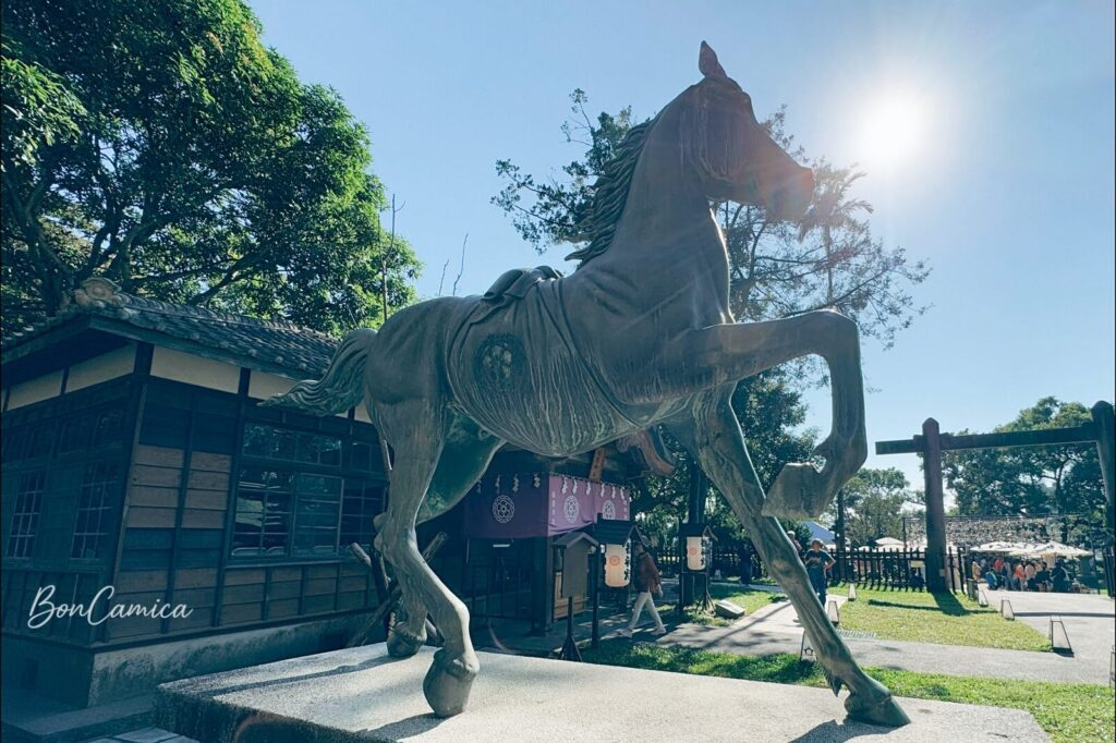 桃園神社銅馬雕像