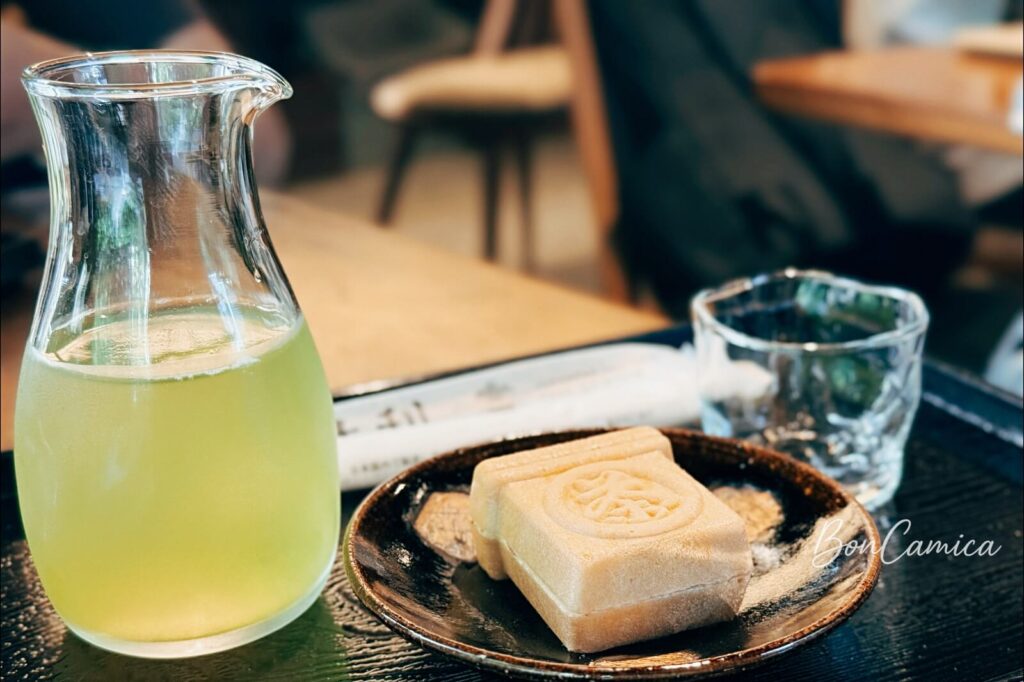 辻利一本店的最中甜點與茶飲