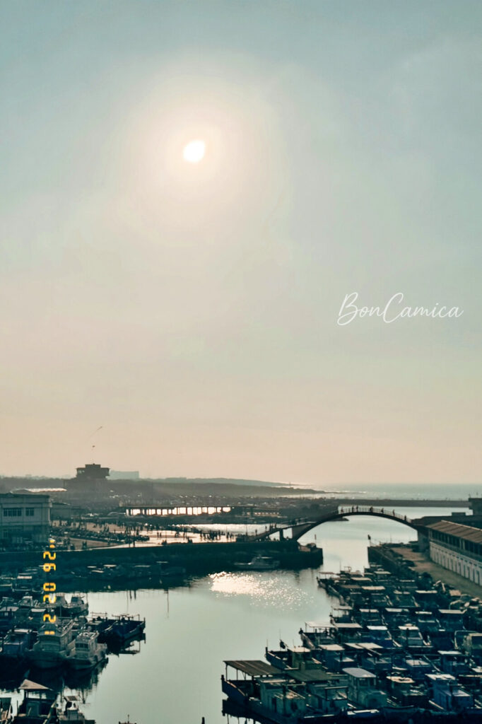 夕陽下的竹圍漁港海景
