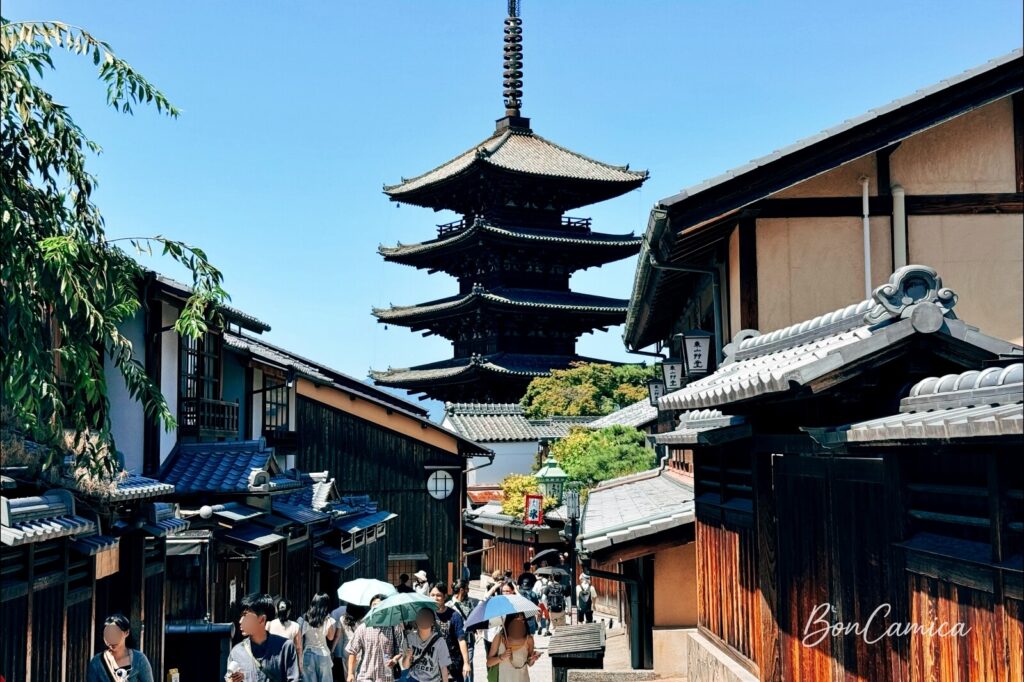 清水寺觀看法觀寺八重塔的古都街景