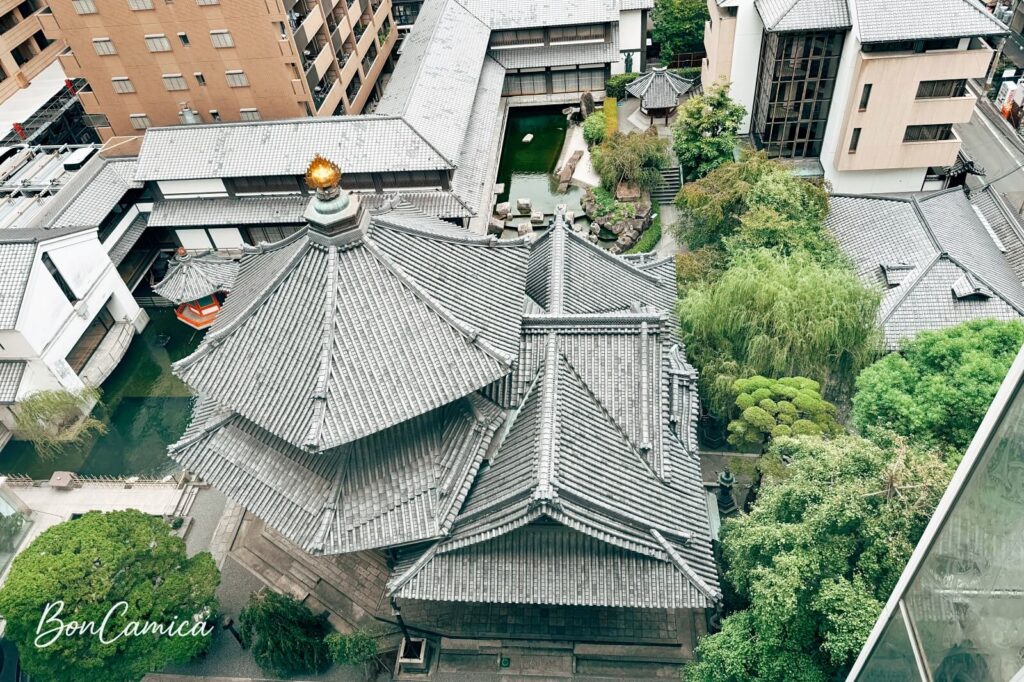 從高樓俯看京都六角堂古蹟建築